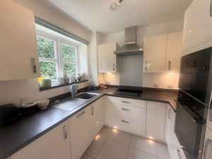 Westhall Road